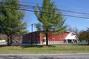  builds an office building in Modena