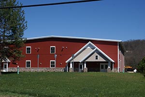  builds an office building in Modena